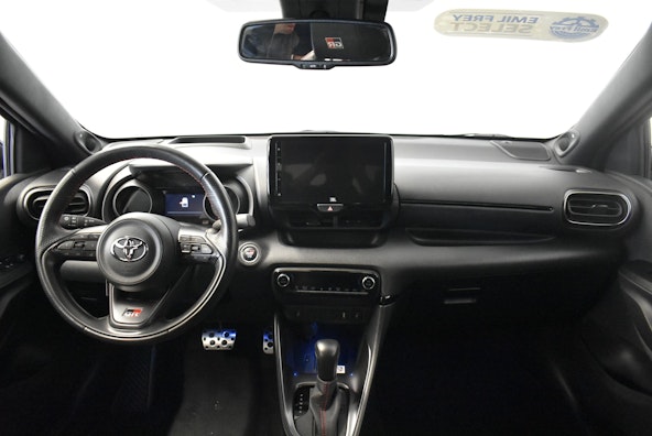 Vehicle image 6