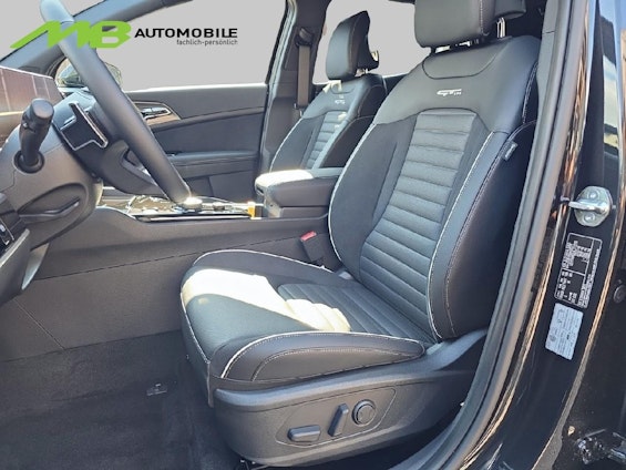 Vehicle image 8 Vehicle image 8