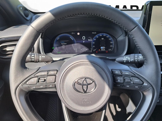 Vehicle image 8 Vehicle image 8