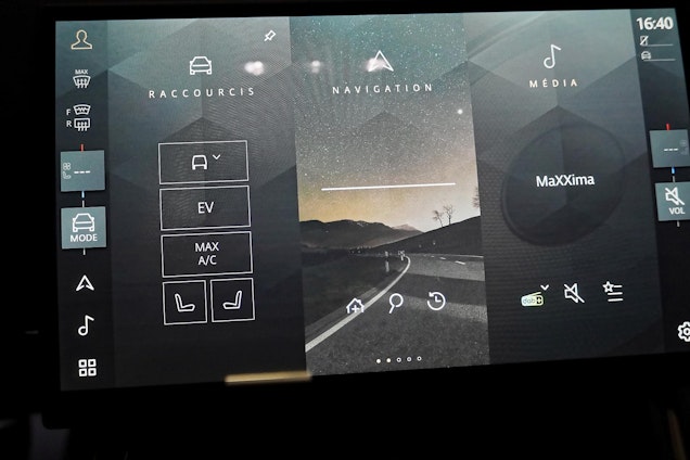 Vehicle image 5 Vehicle image 5