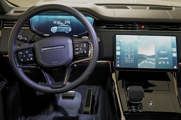 Vehicle image 4 Vehicle image 4