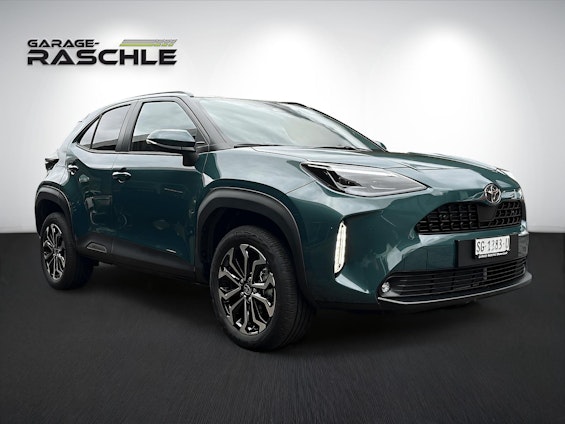 First vehicle image