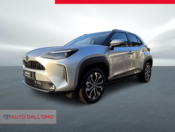 First vehicle image