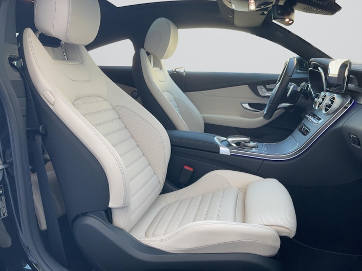 Vehicle image MERCEDES-BENZ C 300