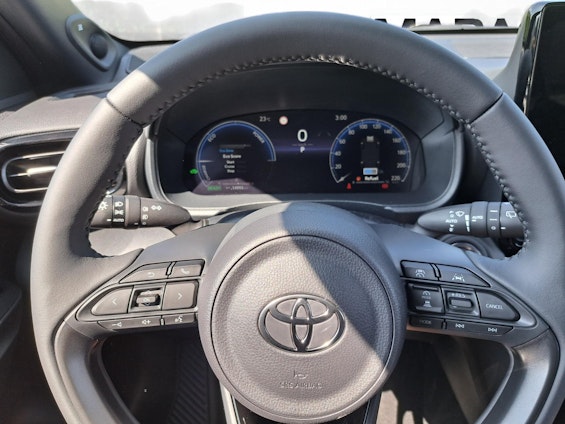 Vehicle image 7 Vehicle image 7