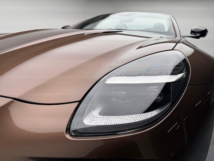 Vehicle image ASTON MARTIN V12 Vantage