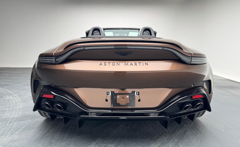 Vehicle image ASTON MARTIN V12 Vantage