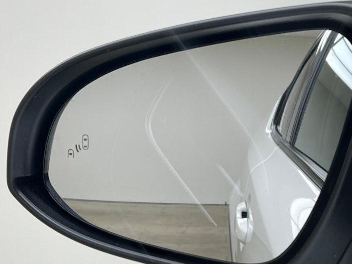 Vehicle image TOYOTA C-HR