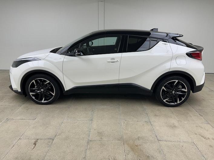 Vehicle image TOYOTA C-HR