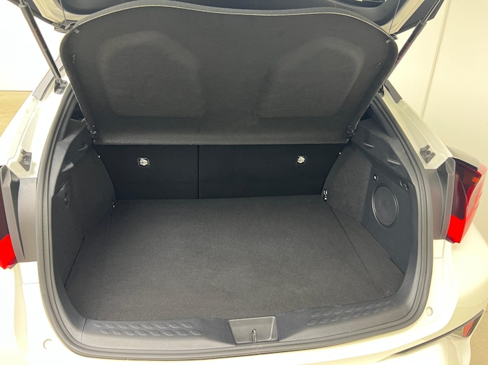 Vehicle image TOYOTA C-HR