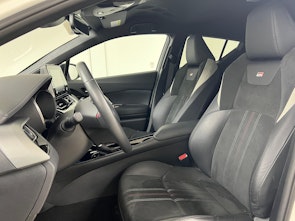 Vehicle image TOYOTA C-HR 2.0 VVTi HSD GR Sport