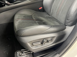 Vehicle image TOYOTA C-HR 2.0 VVTi HSD GR Sport