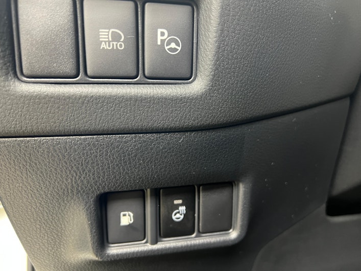 Vehicle image TOYOTA C-HR