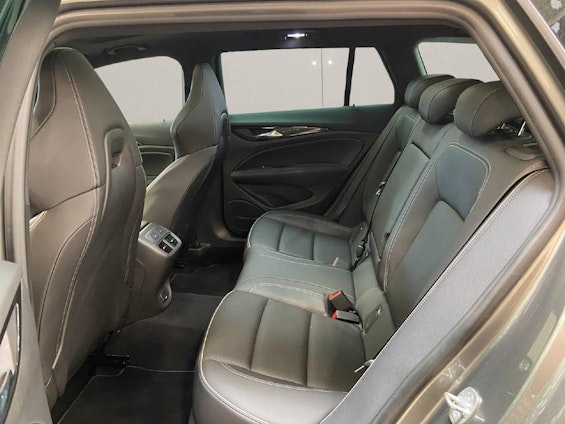 Vehicle image 9 Vehicle image 9