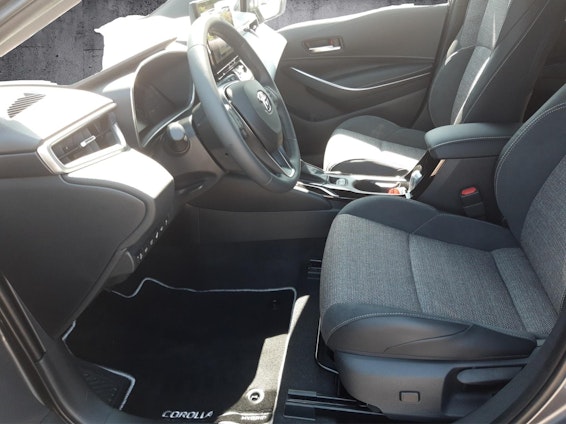 Vehicle image 3 Vehicle image 3