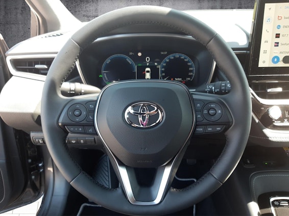 Vehicle image 5 Vehicle image 5