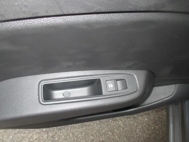 Mitsubishi Colt 1.6 HEV Invite+