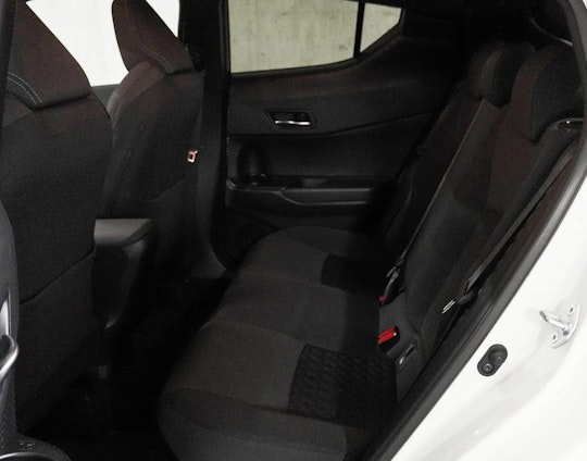 Vehicle image 7