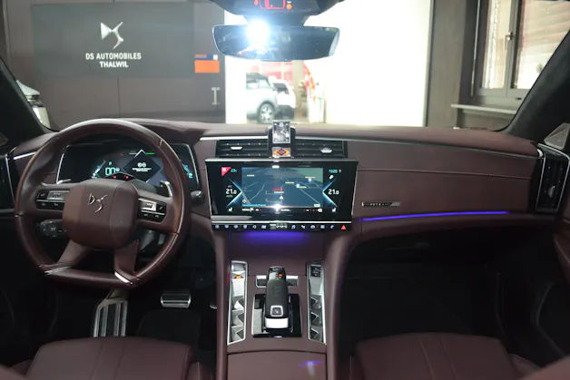 DS Automobiles 9 1.6 E-Tense Rivoli+