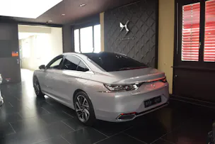 DS Automobiles 9 1.6 E-Tense Rivoli+