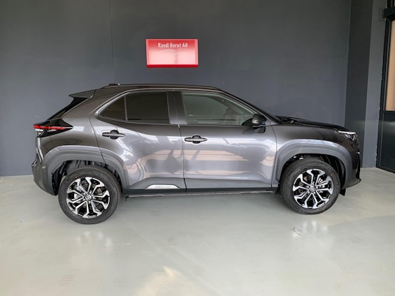 Vehicle image 10 Vehicle image 10