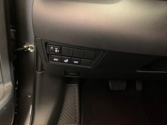 Vehicle image 5 Vehicle image 5