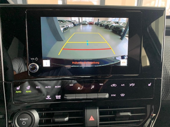 Vehicle image 3 Vehicle image 3