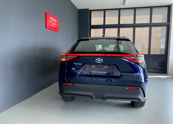 Vehicle image 26 Vehicle image 26