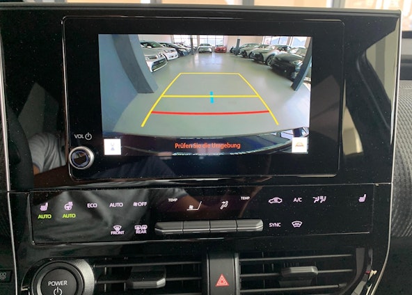 Vehicle image 18 Vehicle image 18