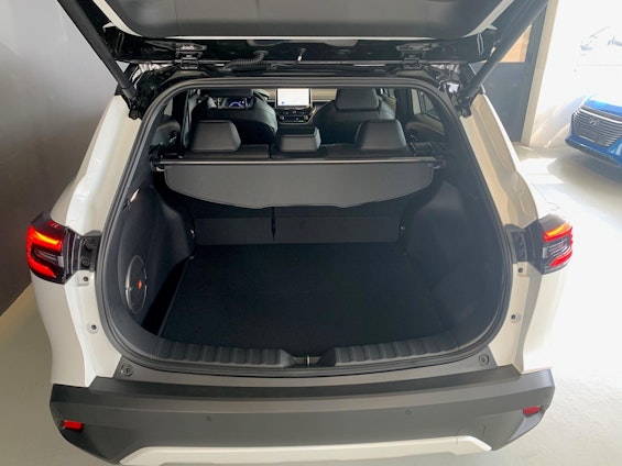 Vehicle image 13 Vehicle image 13