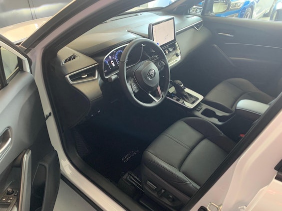 Vehicle image 16 Vehicle image 16