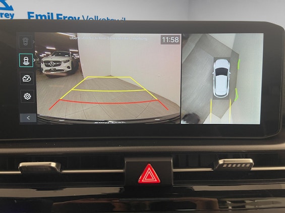 Vehicle image 10 Vehicle image 10