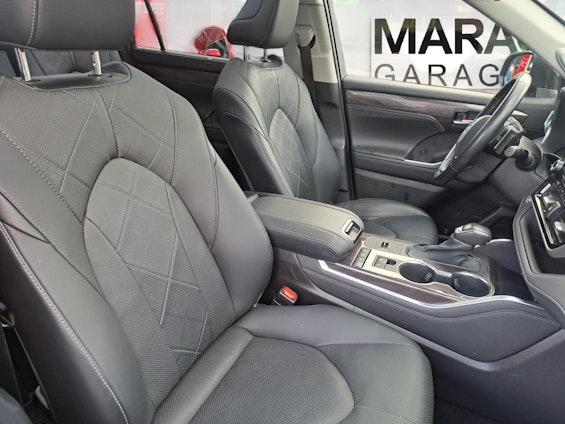 Vehicle image 8 Vehicle image 8