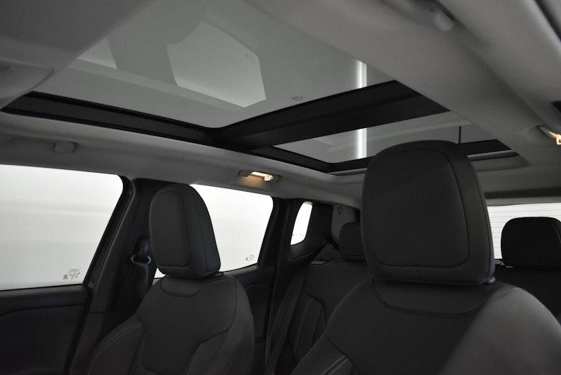 Vehicle image JEEP RENEGADE