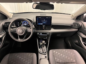 Vehicle image TOYOTA Yaris 1.5 VVT-i HSD Trend