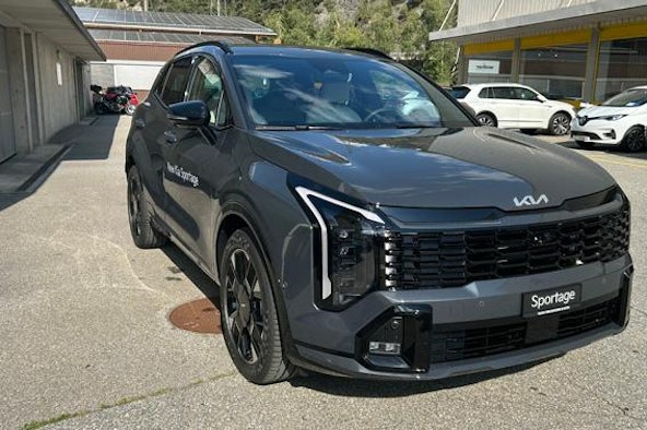 Vehicle image 4 Vehicle image 4