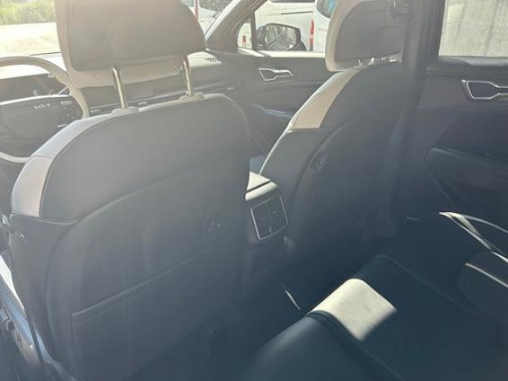 Vehicle image 13 Vehicle image 13