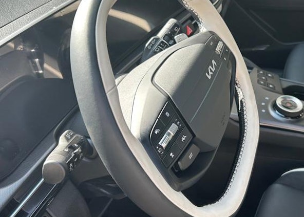 Vehicle image 11 Vehicle image 11