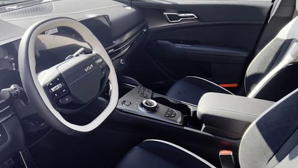 Vehicle image 10 Vehicle image 10