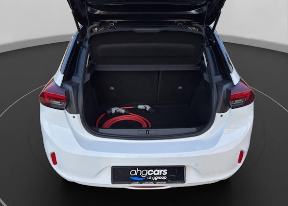 Vehicle image 8 Vehicle image 8