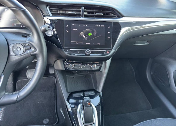 Vehicle image 6 Vehicle image 6