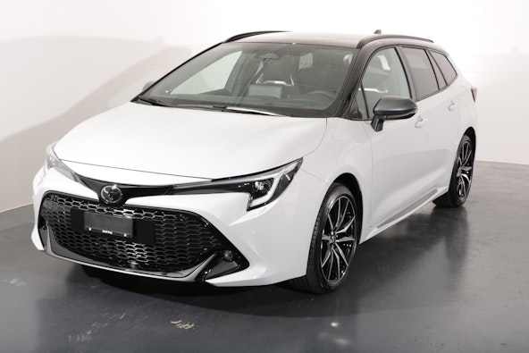 First vehicle image