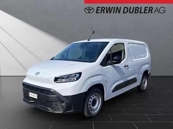 First vehicle image