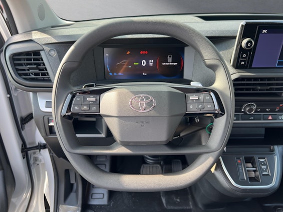 Vehicle image 4 Vehicle image 4