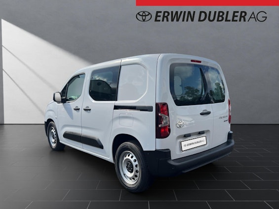 Vehicle image 3 Vehicle image 3