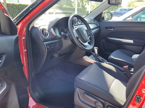 Vehicle image 5 Vehicle image 5