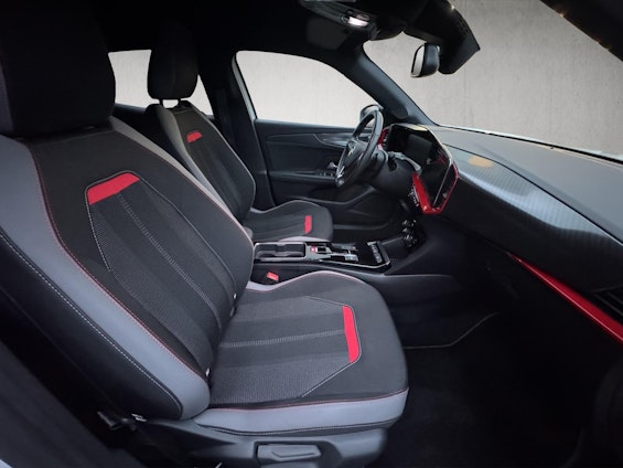 Vehicle image 9 Vehicle image 9