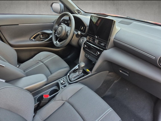 Vehicle image 13