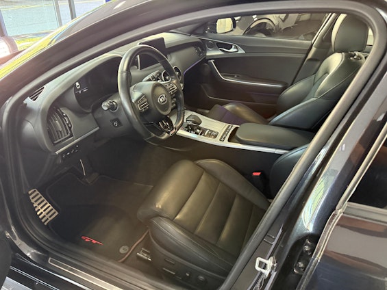 Vehicle image 8