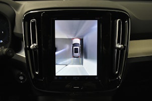 Vehicle image VOLVO XC40 2.0 B3 MH Core